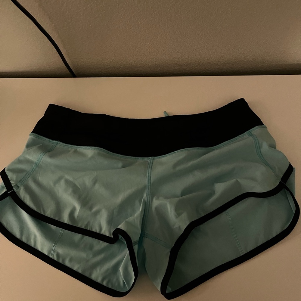 lulu speed up shorts 2.5in